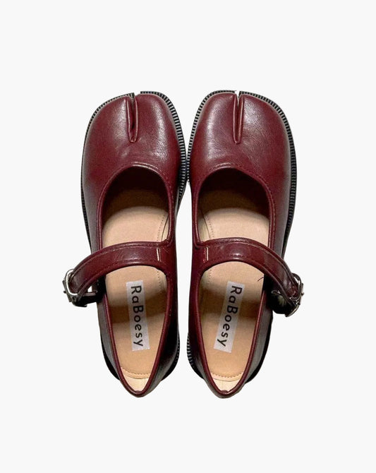 Chic Adjustable Tabi Mary Janes