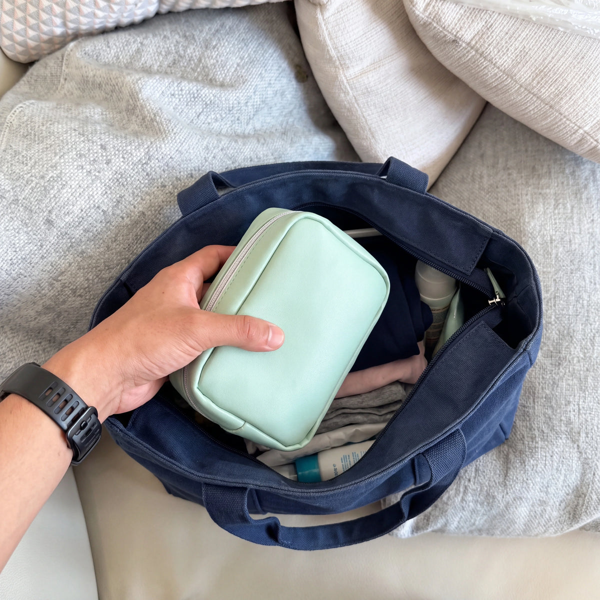 Bomeu-Poppy Pill Organizer
