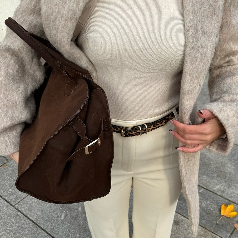 Sara - Timeless Elegance Suede Handbag