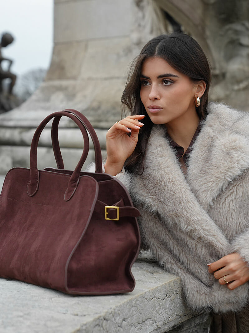 Sara - Timeless Elegance Suede Handbag