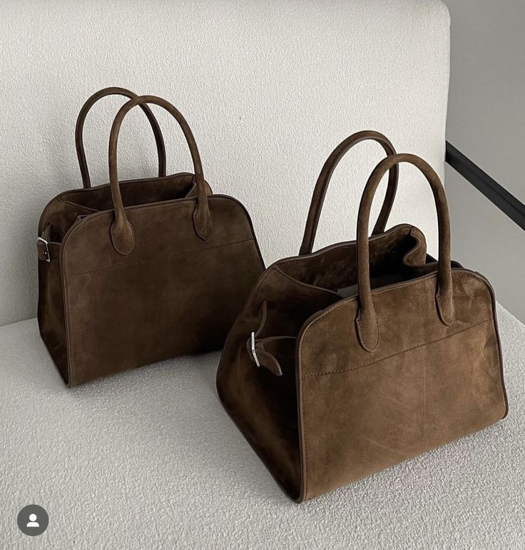 Sara - Timeless Elegance Suede Handbag